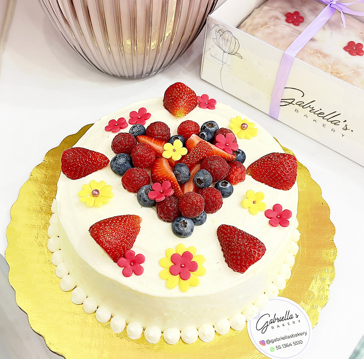 Pastel Limón & Frutos Rojos